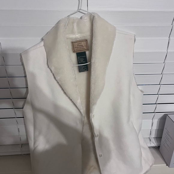 Ralph Lauren Soft White Faux Fur Vest - Picture 5 of 10